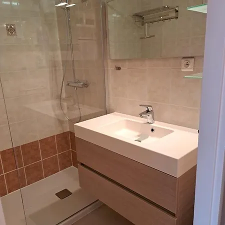 App Klif - Location & Sea Front !!